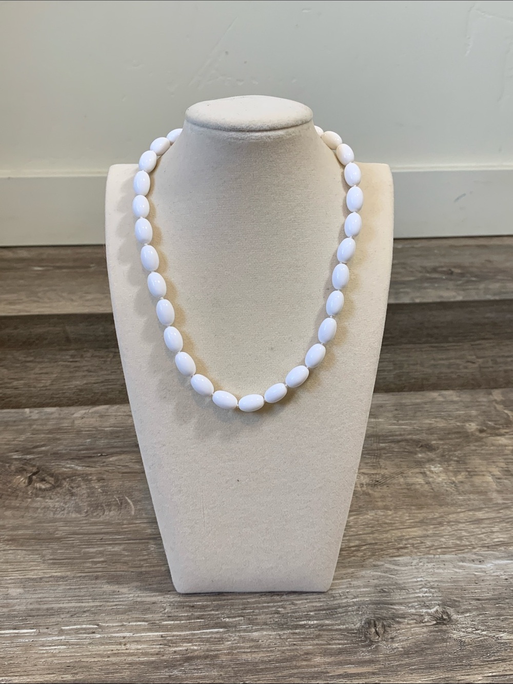 Classic White Oval Bead Necklace - Women Jewelry